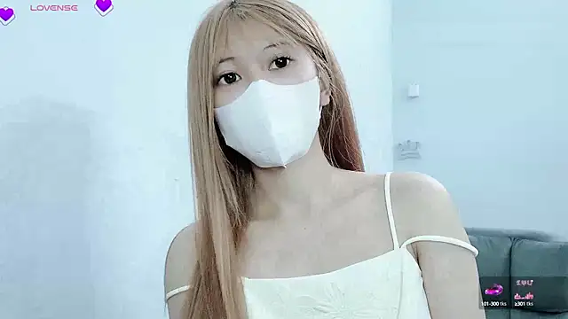 Snapshot of tanhxiu chatting on 02.23.25 tanhxiu online show from 02.23.25