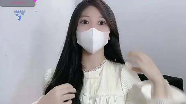 Snapshot of tanhxiu chatting on 09.25.25 tanhxiu online show from 09.25.25