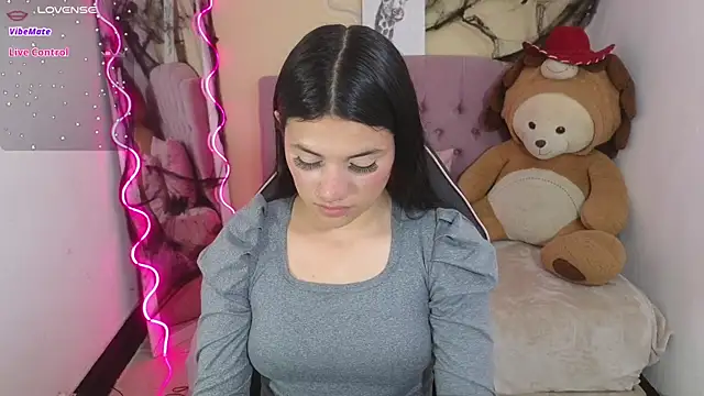 Snapshot of Chiara_tay chatting on 10.23.25 Chiara tay online show from 10.23.25