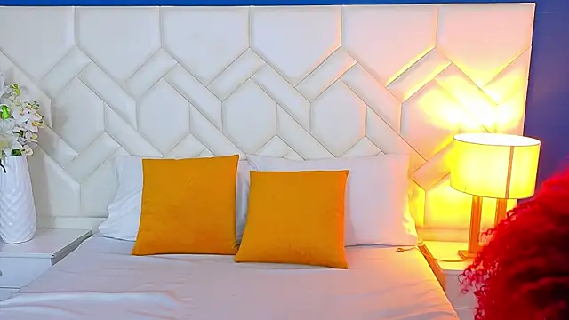 RubyRossel online show from 09.12.25