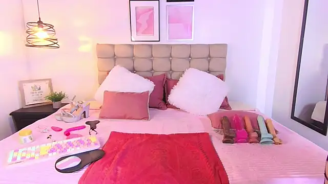 noa  01 online show from 02.28.25