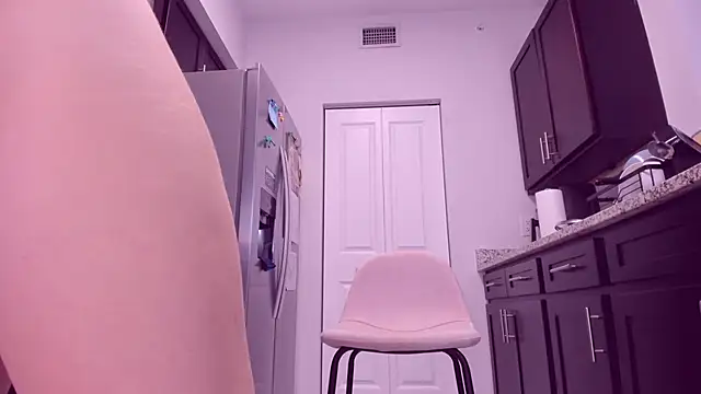 AngieDaniels1 online show from 11.20.25