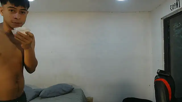 danielitopapuu online show from 10.29.25