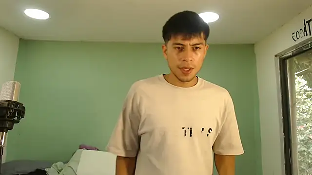 Snapshot of danielitopapuu chatting on 01.05.26 danielitopapuu online show from 01.05.26