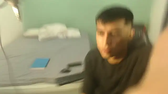 Snapshot of danielitopapuu chatting on 02.03.26 danielitopapuu online show from 02.03.26