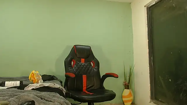 Snapshot of danielitopapuu chatting on 02.17.26 danielitopapuu online show from 02.17.26