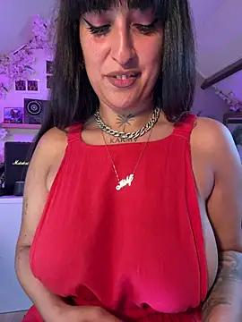 Snapshot of CarolaDrago chatting on 04.17.26 CarolaDrago online show from 04.17.26