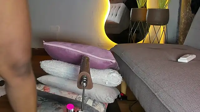 Yiseth 02 online show from 10.29.25