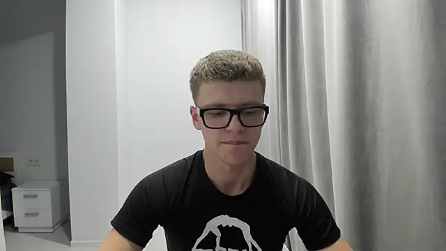 Snapshot of Tomas_Shelbi chatting on 12.01.24 Tomas Shelbi online show from 12.01.24