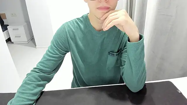 Snapshot of Tomas_Shelbi chatting on 01.11.25 Tomas Shelbi online show from 01.11.25