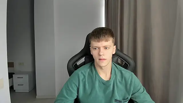 Snapshot of Tomas_Shelbi chatting on 02.02.25 Tomas Shelbi online show from 02.02.25