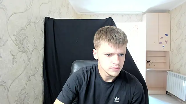 Snapshot of Tomas_Shelbi chatting on 09.14.25 Tomas Shelbi online show from 09.14.25