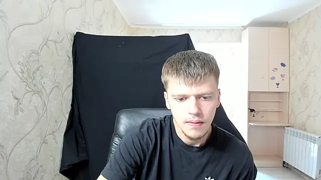 Snapshot of Tomas_Shelbi chatting on 09.15.25 Tomas Shelbi online show from 09.15.25