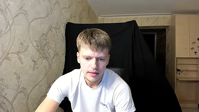 Snapshot of Tomas_Shelbi chatting on 09.16.25 Tomas Shelbi online show from 09.16.25