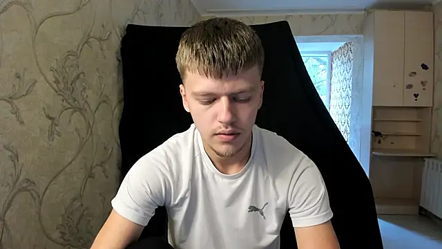 Snapshot of Tomas_Shelbi chatting on 09.29.25 Tomas Shelbi online show from 09.29.25