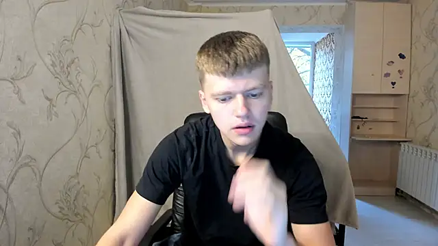 Snapshot of Tomas_Shelbi chatting on 10.10.25 Tomas Shelbi online show from 10.10.25