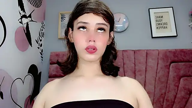 Snapshot of ValeriaAguilar chatting on 12.01.24 ValeriaAguilar online show from 12.01.24