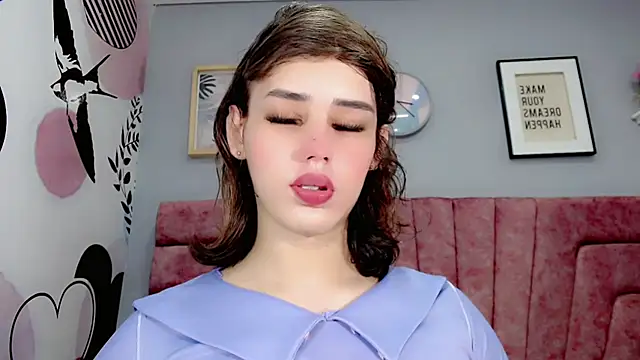 Snapshot of ValeriaAguilar chatting on 12.03.24 ValeriaAguilar online show from 12.03.24