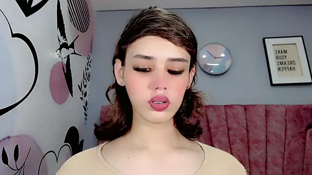 Snapshot of ValeriaAguilar chatting on 12.07.24 ValeriaAguilar online show from 12.07.24