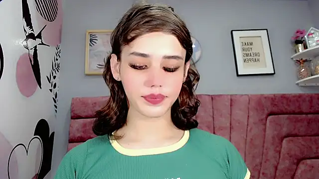 Snapshot of ValeriaAguilar chatting on 12.09.24 ValeriaAguilar online show from 12.09.24