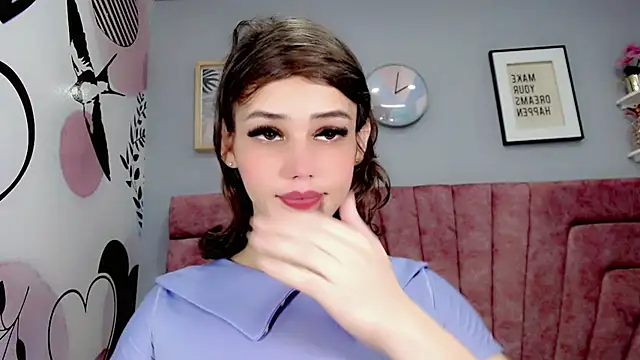 Snapshot of ValeriaAguilar chatting on 12.14.24 ValeriaAguilar online show from 12.14.24