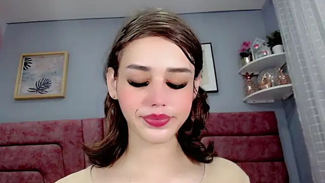 Snapshot of ValeriaAguilar chatting on 12.16.24 ValeriaAguilar online show from 12.16.24