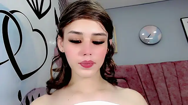 Snapshot of ValeriaAguilar chatting on 12.28.24 ValeriaAguilar online show from 12.28.24