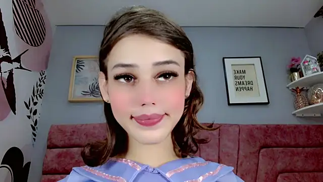 Snapshot of ValeriaAguilar chatting on 01.21.25 ValeriaAguilar online show from 01.21.25