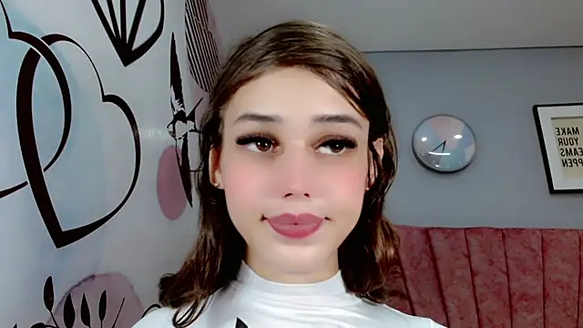 Snapshot of ValeriaAguilar chatting on 01.25.25 ValeriaAguilar online show from 01.25.25