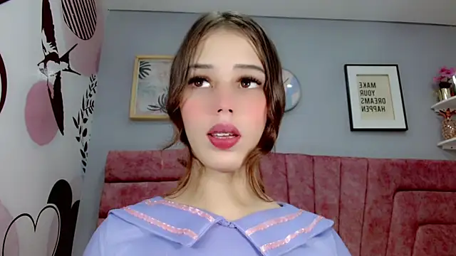 Snapshot of ValeriaAguilar chatting on 03.16.25 ValeriaAguilar online show from 03.16.25