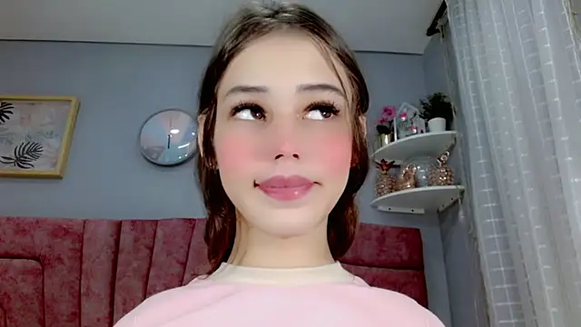 Snapshot of ValeriaAguilar chatting on 03.18.25 ValeriaAguilar online show from 03.18.25