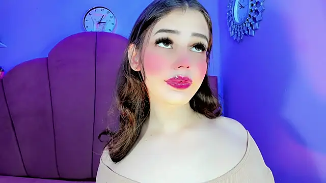 Snapshot of ValeriaAguilar chatting on 09.19.25 ValeriaAguilar online show from 09.19.25