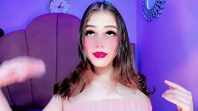 Snapshot of ValeriaAguilar chatting on 09.27.25 ValeriaAguilar online show from 09.27.25