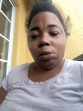 Snapshot of JCCaramelbarbie1 chatting on 10.06.25 JCCaramelbarbie1 online show from 10.06.25