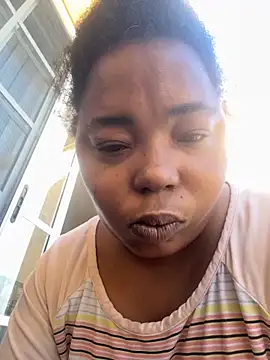 Snapshot of JCCaramelbarbie1 chatting on 10.21.25 JCCaramelbarbie1 online show from 10.21.25
