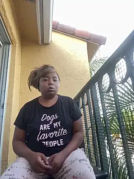 Snapshot of JCCaramelbarbie1 chatting on 12.18.25 JCCaramelbarbie1 online show from 12.18.25