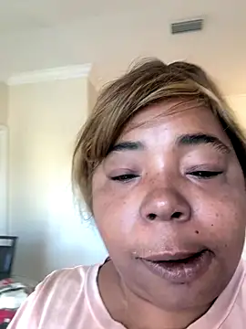 Snapshot of JCCaramelbarbie1 chatting on 12.22.25 JCCaramelbarbie1 online show from 12.22.25