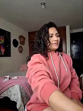 Snapshot of Thaliacooper_ chatting on 12.21.24 Thaliacooper online show from 12.21.24