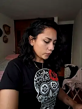 Snapshot of Thaliacooper_ chatting on 03.09.25 Thaliacooper online show from 03.09.25