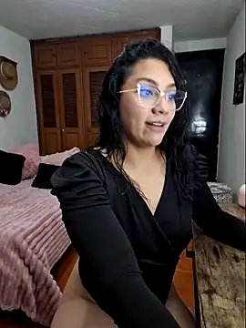 Snapshot of Thaliacooper_ chatting on 09.28.25 Thaliacooper online show from 09.28.25