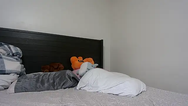 Snapshot of QueenLolaX chatting on 01.10.26 QueenLolaX online show from 01.10.26