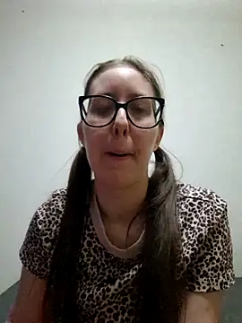 Snapshot of Sarah459 chatting on 09.22.25 Sarah459 online show from 09.22.25