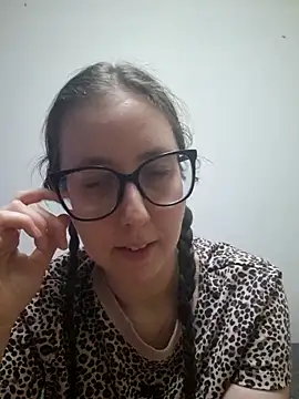 Snapshot of Sarah459 chatting on 09.26.25 Sarah459 online show from 09.26.25