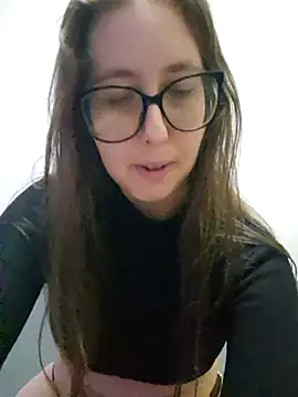 Snapshot of Sarah459 chatting on 10.10.25 Sarah459 online show from 10.10.25