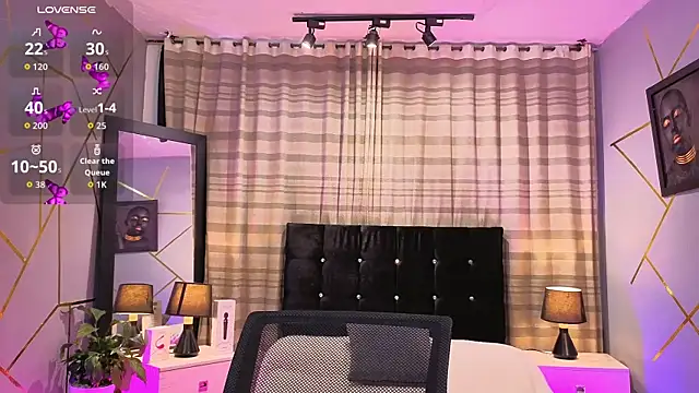 Megan Do Santos online show from 11.06.25