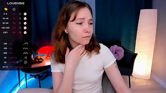 LanaBlu  online show from 11.08.25