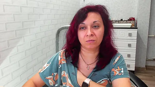 TeasyLana online show from 02.15.25