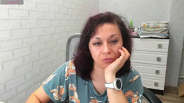 TeasyLana online show from 03.23.26