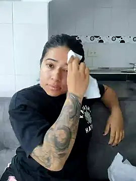 caro sweett online show from 12.04.24