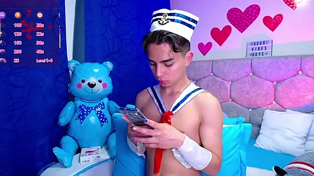 OwenBluee online show from 02.17.25